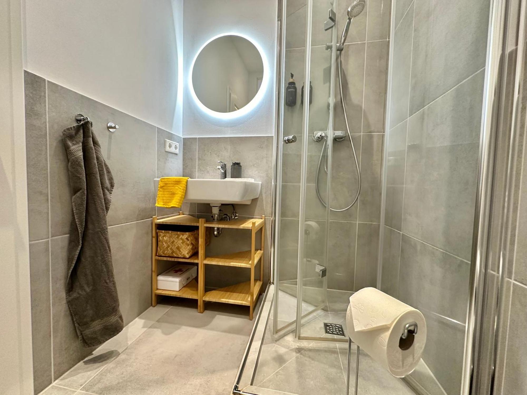 250M Rhine - Quiet Appartement Near Centralstation- Secretplace-K-111-S Koblenz  Exterior photo